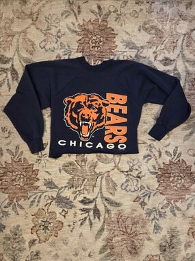Chicago Bears Vintage Cropped Navy Blue Crewneck Sweatshirt